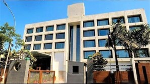Exterior - The Metropole Hotel (Ahmedabad)