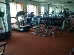 Fitness facility - E Square THE Fern Pune (Pune)