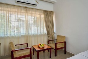 Room - Hotel Abad (Kochi)