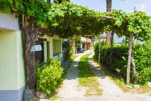 Property grounds - Brissago House Leyian (Brissago)