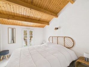 2 bedrooms, iron/ironing board, free WiFi - House for 6 with garden, Noirmoutier town centre (Noirmoutier-en-l´Ile)