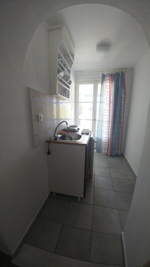 Interior - Oasis (Paros)