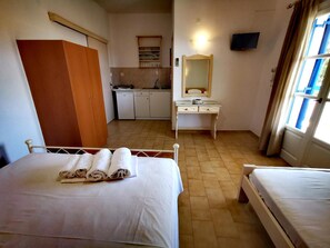 Room - Oasis (Paros)