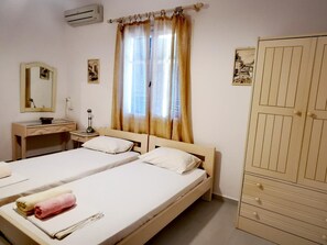 Room - Oasis (Paros)