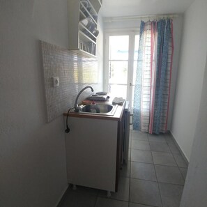 Interior - Oasis (Paros)