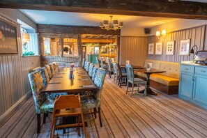 Dining - Cross Keys Inns (Guisborough)