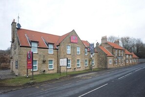 Exterior - Premier INN Middlesbrough South Guisborough (Guisborough)