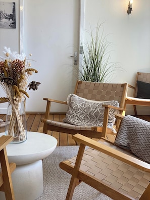 Lobby sitting area - Klippen Hotel - Therns (Gudhjem)