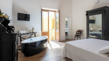 Luxury Double Room, Sea Facing | Free WiFi