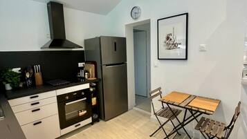 Fridge, microwave, oven, dishwasher