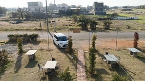 ノートパソコン用作業スペース、WiFi (無料)