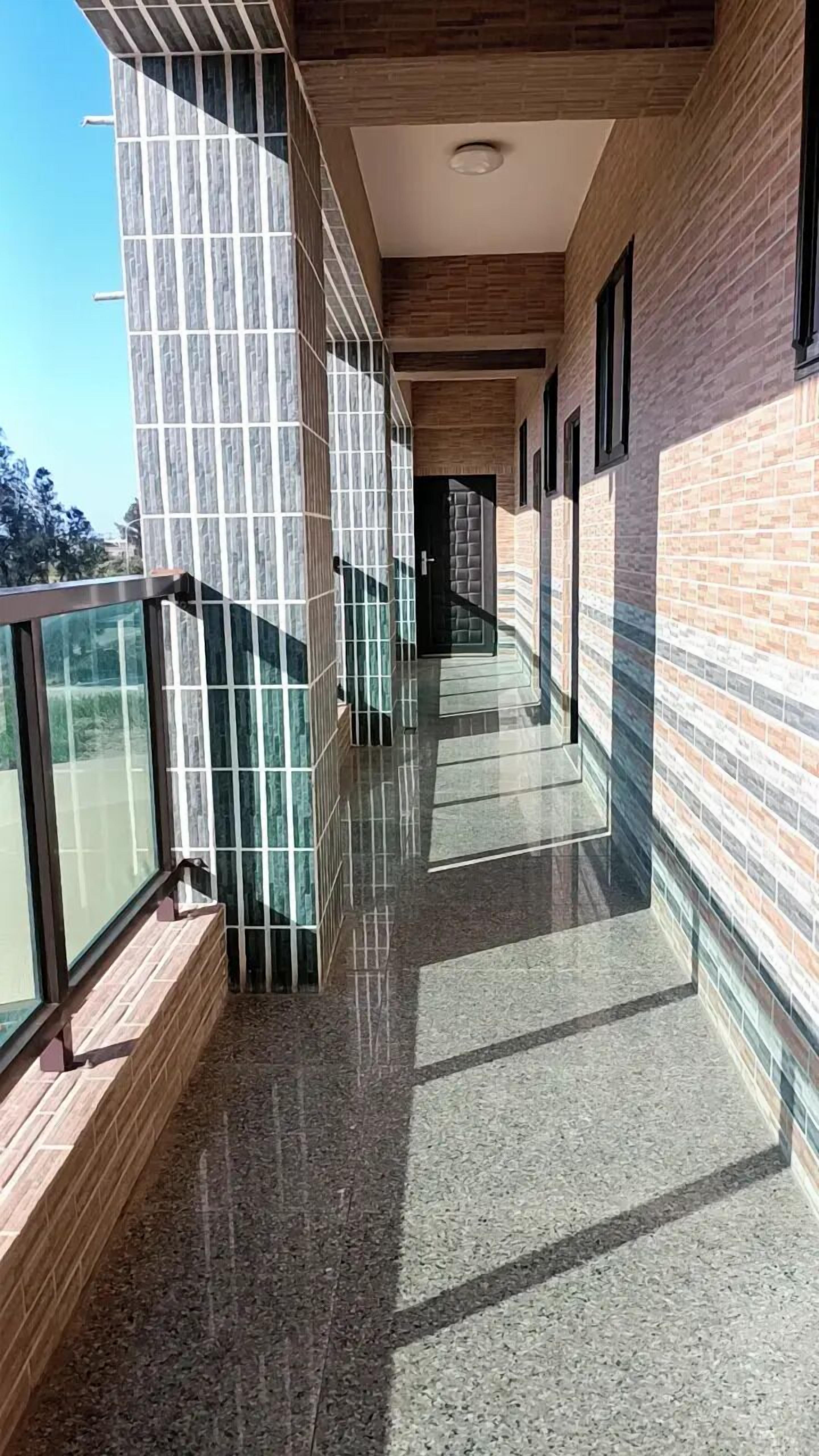 Basic-Doppelzimmer, Blick auf den Innenhof | Terrasse/Patio