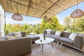 Property grounds - Villa Anna on the Côte d'Azur | 8 bedrooms, private Padel and P (Valbonne)