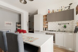 Fridge - GuestHost - Cozy and comfortable 55 sq m apartment, perfect for two people, located on the third floor of a building with an elevator (NOT accessible to disabled guests).The property is located on Via Cenisio, one of Milan's main streets, connecting the  (Milan)