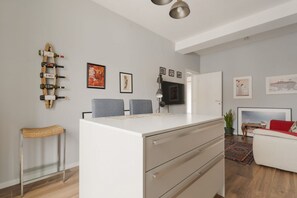 Interior - GuestHost - Cozy and comfortable 55 sq m apartment, perfect for two people, located on the third floor of a building with an elevator (NOT accessible to disabled guests).The property is located on Via Cenisio, one of Milan's main streets, connecting the  (Milan)