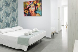 Apartamento Gabriela | Individually decorated, free WiFi, bed sheets - Ros Lil Suites (Alicante)