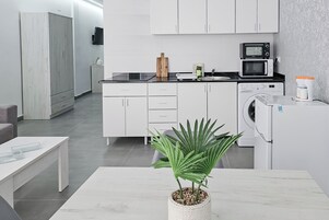 Apartamento Noa | Private kitchen | Mini-fridge, electric kettle