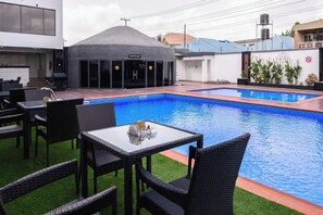 2 outdoor pools - BON Hotel Kabuwol (Ibadan)
