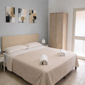 Phòng đôi hoặc 2 giường đơn phong cách cổ điển | Két bảo mật tại phòng, màn/rèm cản sáng