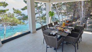 Dining - Villa Gardenal by Villas Guide (Blato)
