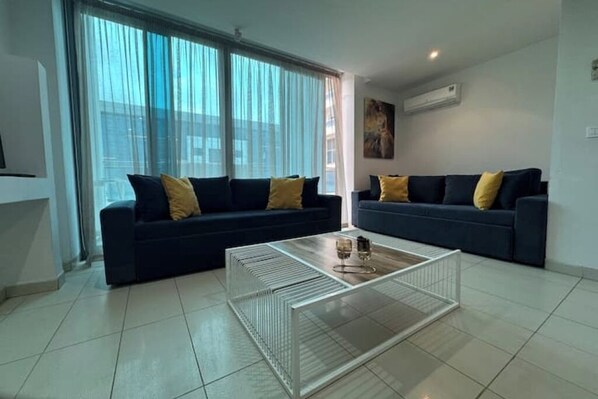 Living area - Cosy S+1 loft by the lake - Relaxation 2 nights (Tunis)
