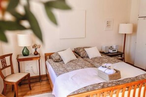 3 bedrooms, iron/ironing board, WiFi, bed sheets - Villa Dei Muralti, Exclusive Villa (Muralto)