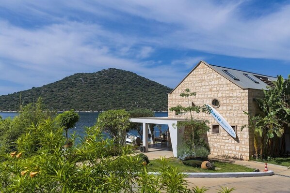 บริเวณภายนอก