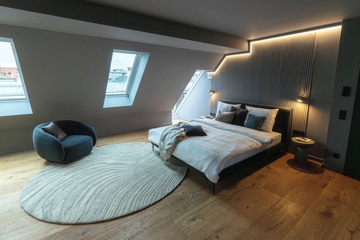 Apartment | Hypo-allergenic bedding, desk, laptop workspace, free WiFi