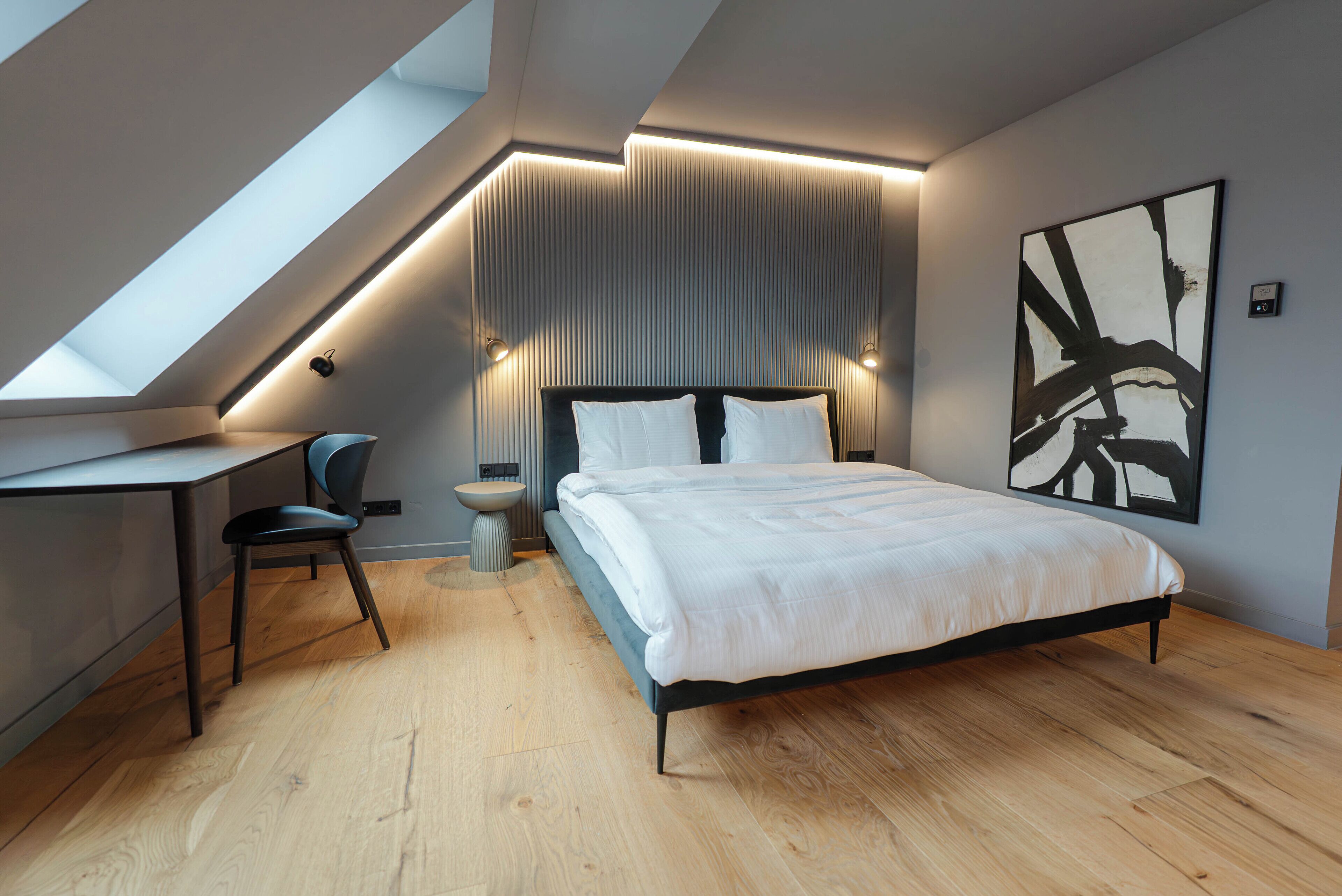 Studio | Hypo-allergenic bedding, desk, laptop workspace, free WiFi