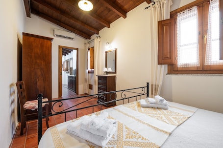 アイロン / アイロン台、ベッドシーツ. Apartment 'Agata House' with Air Conditioning