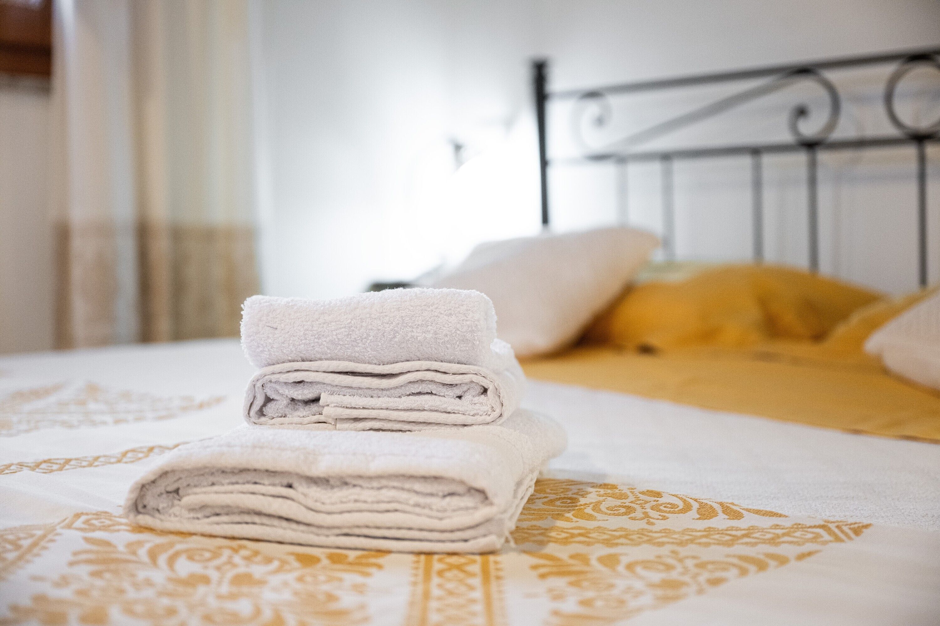 Fer et planche à repasser, draps fournis