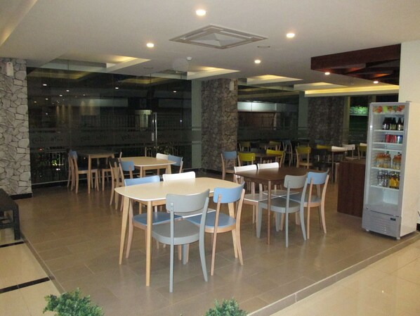 Dining - Nite AND DAY Batam Jodoh Square (Batam)