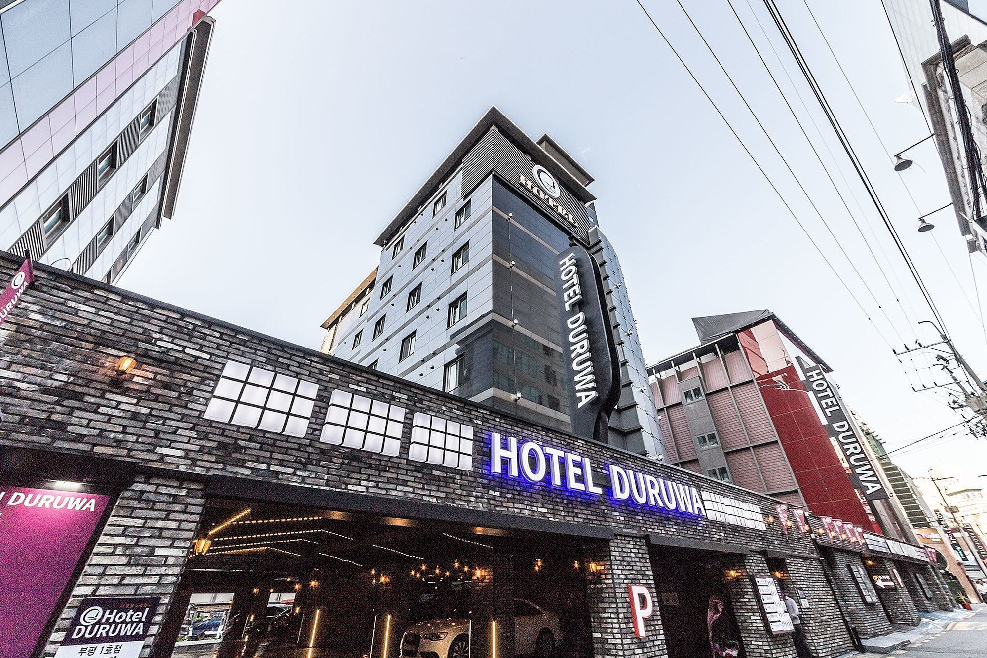 المنشأة من الخارج