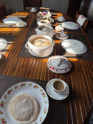 Unclassified image, 2 of 73, button