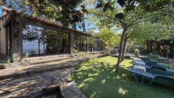 House | Terrace/patio