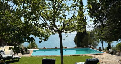 Villa With Private Pool & Boules Court