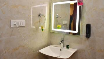 Double Room | Bathroom