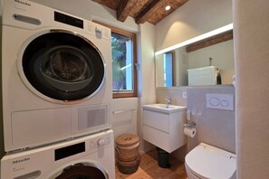 Doccia, asciugacapelli, sapone