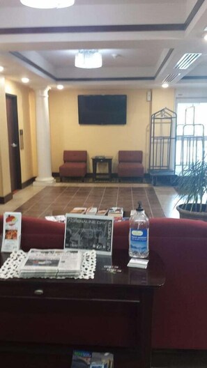 Lobby - Best Western Plus Towanda Inn (Towanda)
