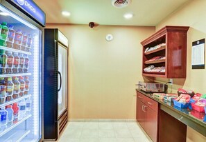 Gift shop - Cobblestone Hotel & Suites -- Punxsutawney, PA (Punxsutawney)