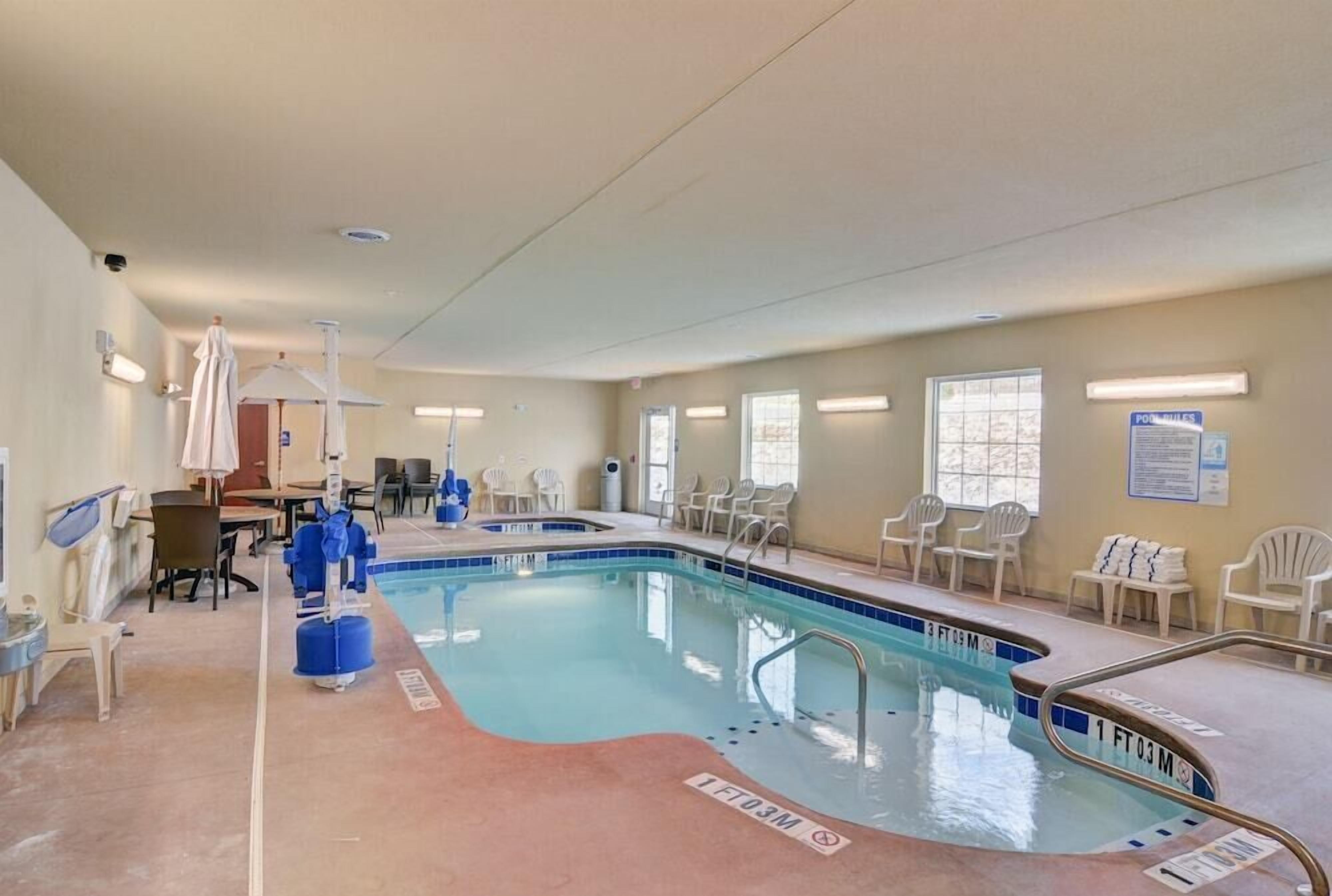 Kolam renang terbuka 