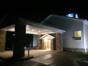 Exterior - Cobblestone Hotel & Suites -- Punxsutawney, PA (Punxsutawney)