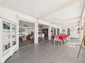 Dining - Villa for 6 - Pool and sea view - Relax (Saint-François)