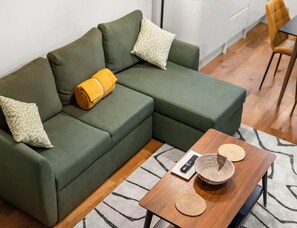 Living area - Brand-new Fulham Stay Near Thames (London)