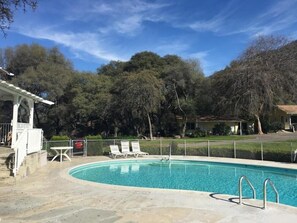 Piscina a l'aire lliure 