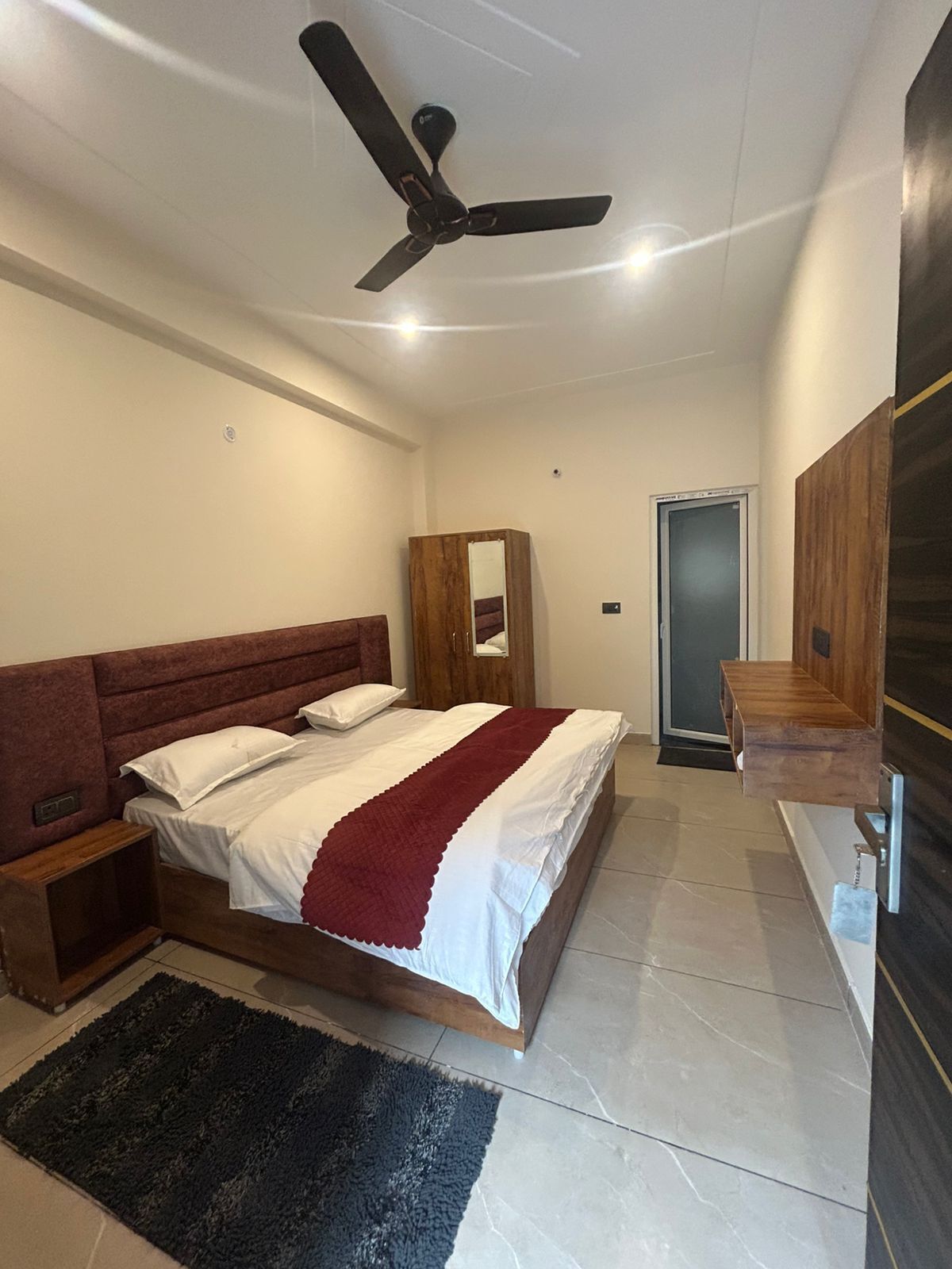 標準客房 | 書桌、免費無線上網