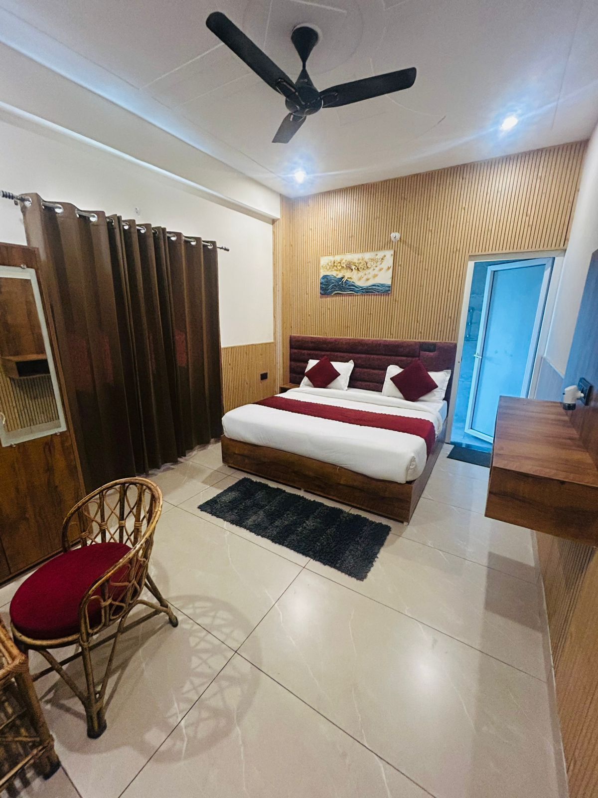 Deluxe Double Room | Desk, free WiFi