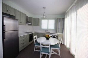 Private kitchen - Meltemi Villas (Chlorakas)