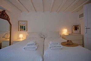 3 bedrooms, iron/ironing board, free WiFi - Mykonos Pool House 8 shared pool - My Hental Homes (Mykonos)