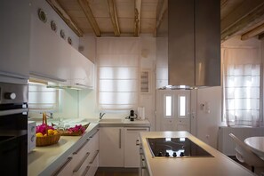 Fridge, oven, stovetop, coffee/tea maker - Mykonos Pool House 8 shared pool - My Hental Homes (Mykonos)